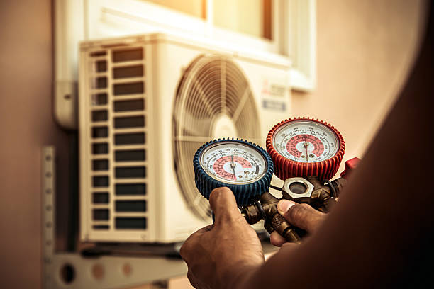 Professional Heat Pump Repair technician working in Mendon, MI